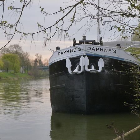 مبيت وإفطار أوفيرس سور واز Peniche Daphne'S المظهر الخارجي الصورة